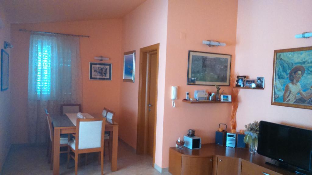 Appartement Swiss Holiday à Split Extérieur photo